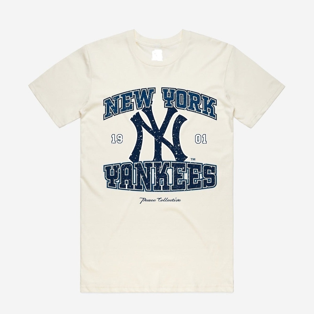 New York Yankees Classic White Retro Baseball Fan Graphic T-Shirt